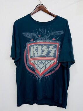 Vintage Kiss Army 1975 Band T Shirt Mens XL Black Graphic Gildan Heavy